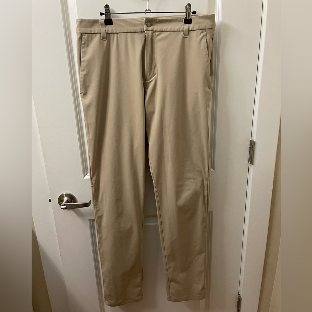 lululemon athletica Men's Khaki Chino Pants